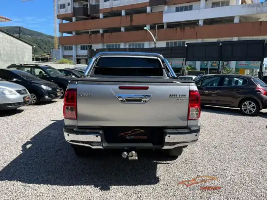TOYOTA-HILUX-2.7 SRV 4X2 CD 16V FLEX 4P AUTOMÁTICO TOYOTA-HILUX-2016
