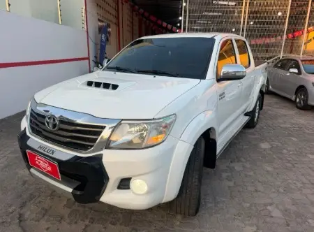TOYOTA HILUX 3.0 SR 4X4 CD 16V TURBO INTERCOOLER DIESEL 4P MANUAL TOYOTA HILUX 3.0 SR 4X4 CD 16V TURBO INTERCOOLER DIESEL 4P MANUAL