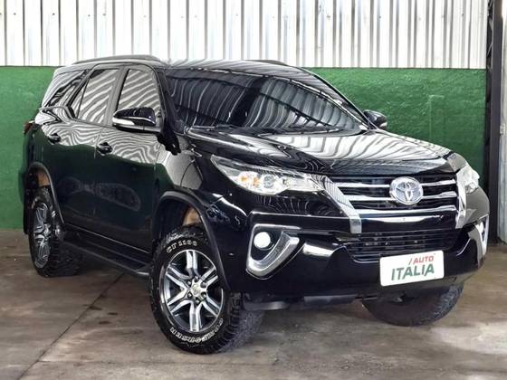 TOYOTA HILUX SW4 2.7 SR 7 LUGARES 4X2 16V FLEX 4P AUTOMÁTICO