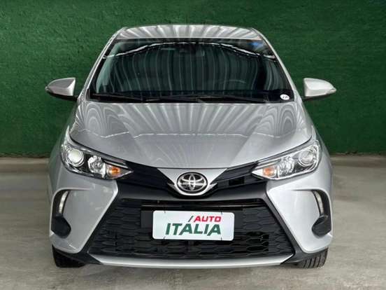 TOYOTA-YARIS-2022