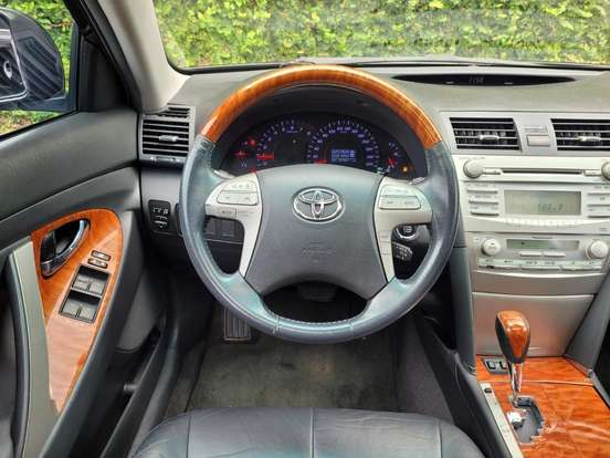 TOYOTA-CAMRY-2009
