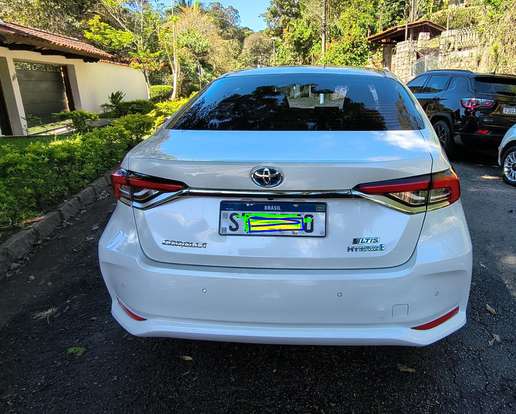 TOYOTA-COROLLA-2023