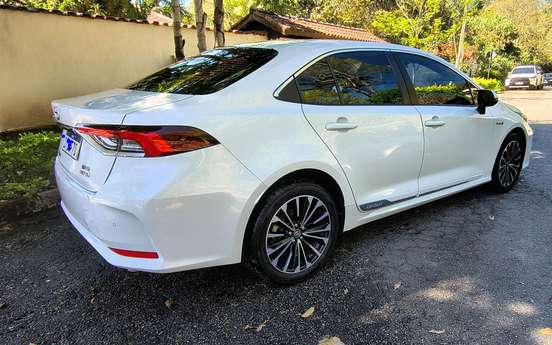 TOYOTA-COROLLA-2023