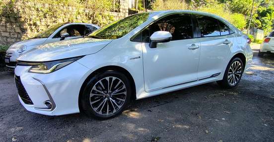 TOYOTA-COROLLA-2023
