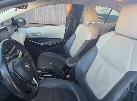 TOYOTA-COROLLA-2020