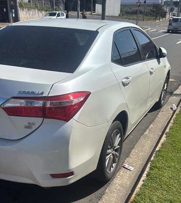 TOYOTA-COROLLA-2015