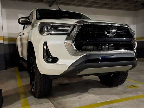 TOYOTA-HILUX-2.8 D-4D TURBO DIESEL CD SRX 4X4 AUTOMÁTICO TOYOTA-HILUX-2021