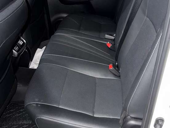 TOYOTA-HILUX-2.8 D-4D TURBO DIESEL CD SRX 4X4 AUTOMÁTICO TOYOTA-HILUX-2021