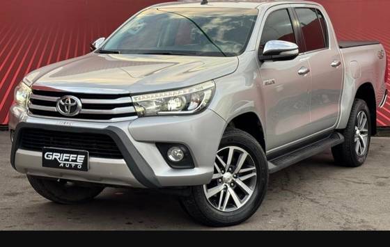 TOYOTA HILUX 2.8 SRX 4X4 CD 16V DIESEL 4P AUTOMÁTICO