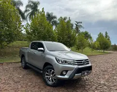 TOYOTA HILUX 2.8 SRX 4X4 CD 16V DIESEL 4P AUTOMÁTICO TOYOTA HILUX 2.8 SRX 4X4 CD 16V DIESEL 4P AUTOMÁTICO