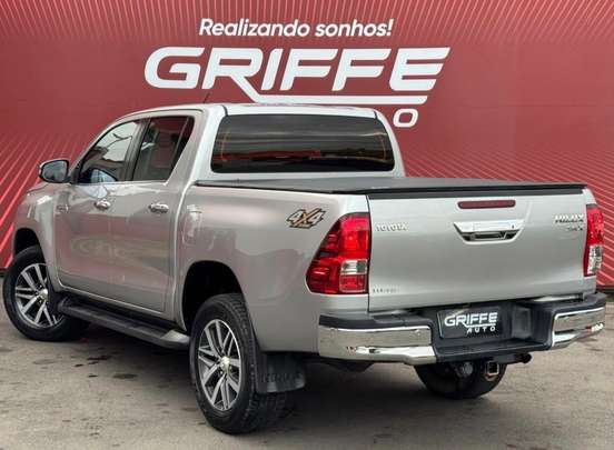 TOYOTA-HILUX-2016