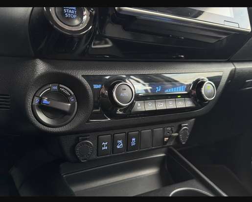 TOYOTA-HILUX-2016