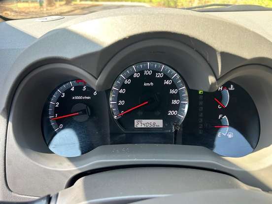 TOYOTA-HILUX SW4-2013