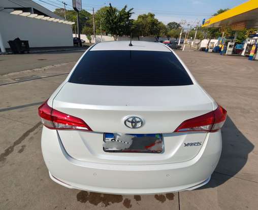 TOYOTA-YARIS-2024