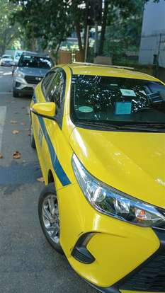 TOYOTA-YARIS-2023
