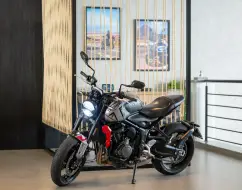 TRIUMPH TRIDENT 660 TRIUMPH TRIDENT 660