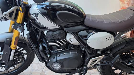 TRIUMPH SCRAMBLER 400 X 