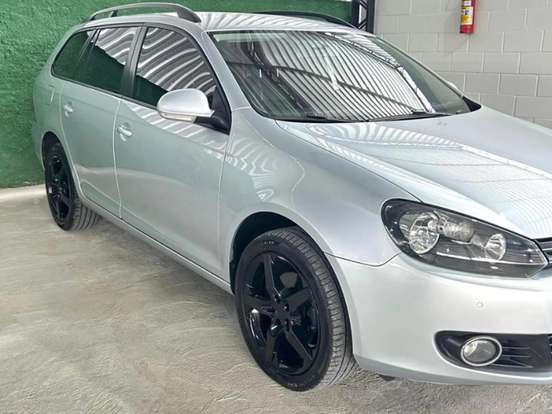 VOLKSWAGEN-JETTA-2011
