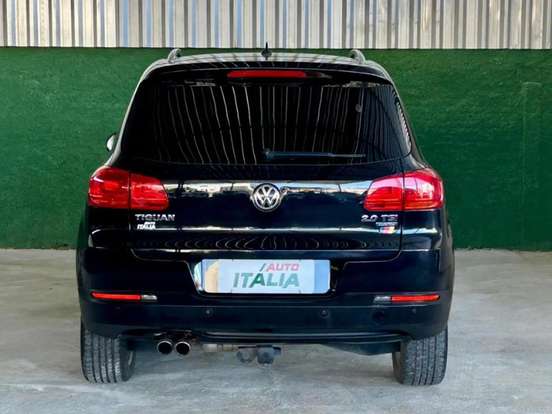VOLKSWAGEN-TIGUAN-2011