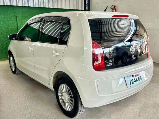 VOLKSWAGEN-UP-2015