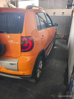 VOLKSWAGEN-CROSSFOX-2013