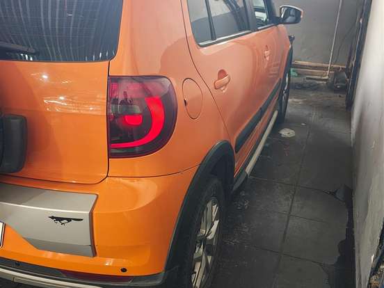 VOLKSWAGEN-CROSSFOX-1.6 MI FLEX 8V 4P MANUAL VOLKSWAGEN-CROSSFOX-2013