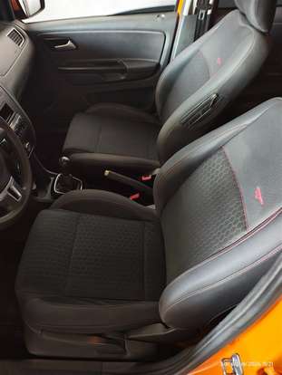 VOLKSWAGEN-CROSSFOX-2013