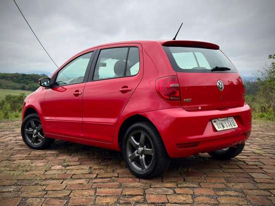VOLKSWAGEN-FOX-2014