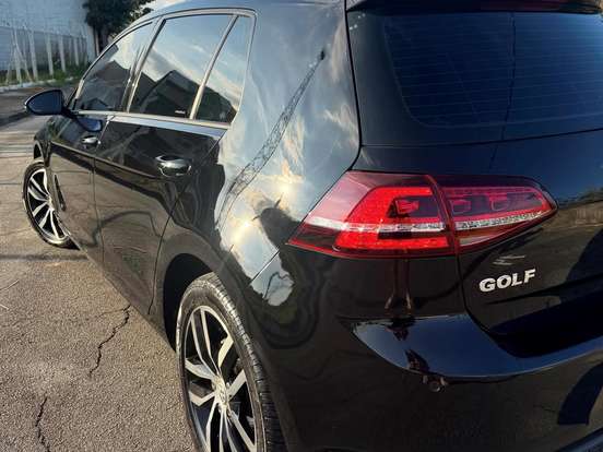 VOLKSWAGEN-GOLF-1.4 TSI HIGHLINE 16V GASOLINA 4P AUTOMÁTICO VOLKSWAGEN-GOLF-2014