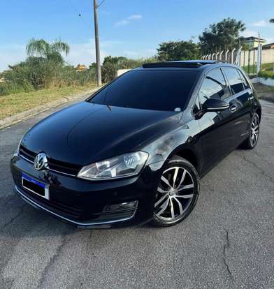 VOLKSWAGEN-GOLF-2014