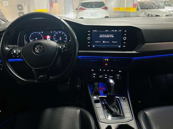 VOLKSWAGEN-JETTA-2019