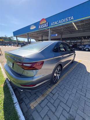 VOLKSWAGEN-JETTA-2021