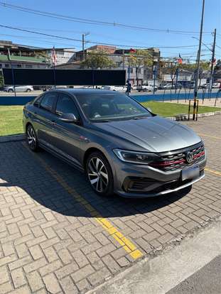 VOLKSWAGEN-JETTA-2021