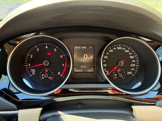 VOLKSWAGEN-JETTA-2.0 TSI HIGHLINE 211CV GASOLINA 4P TIPTRONIC VOLKSWAGEN-JETTA-2016