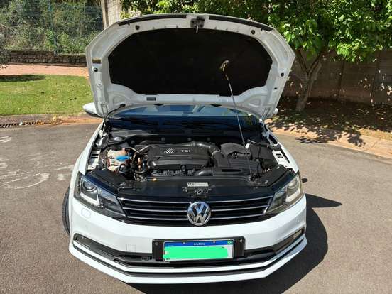 VOLKSWAGEN-JETTA-2016