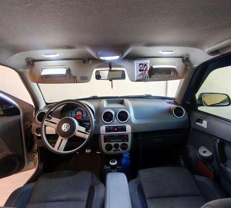 VOLKSWAGEN-PARATI-2010