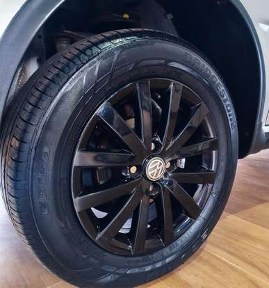 VOLKSWAGEN-PARATI-2010