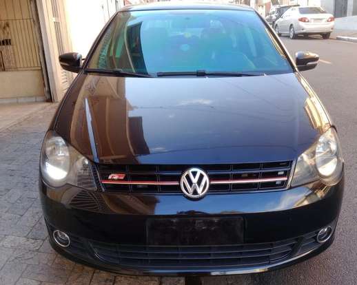 VOLKSWAGEN-POLO-2011