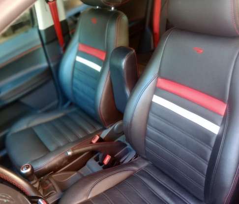 VOLKSWAGEN-POLO-2011