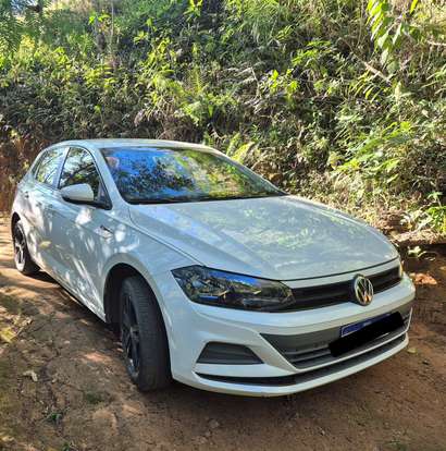 VOLKSWAGEN-POLO-2019