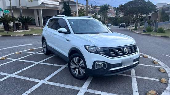 VOLKSWAGEN-T-CROSS-2019