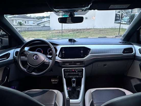 VOLKSWAGEN-T-CROSS-1.4 250 TSI TOTAL FLEX HIGHLINE AUTOMÁTICO VOLKSWAGEN-T-CROSS-2019