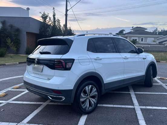 VOLKSWAGEN-T-CROSS-1.4 250 TSI TOTAL FLEX HIGHLINE AUTOMÁTICO VOLKSWAGEN-T-CROSS-2019