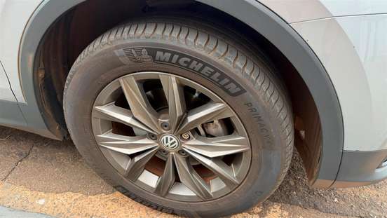 VOLKSWAGEN-TIGUAN-2019