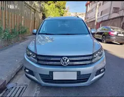VOLKSWAGEN TIGUAN 2.0 TSI 16V TURBO GASOLINA 4P TIPTRONIC VOLKSWAGEN TIGUAN 2.0 TSI 16V TURBO GASOLINA 4P TIPTRONIC
