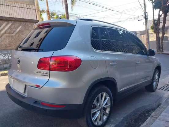 VOLKSWAGEN-TIGUAN-2.0 TSI 16V TURBO GASOLINA 4P TIPTRONIC VOLKSWAGEN-TIGUAN-2011