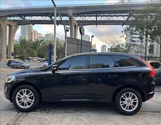 VOLVO-XC60-2014