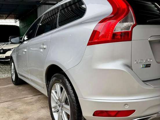 VOLVO-XC60-2016