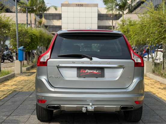 VOLVO-XC60-2016