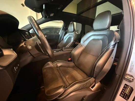 VOLVO-XC60-2.0 T8 HYBRID R-DESIGN AWD GEARTRONIC VOLVO-XC60-2019